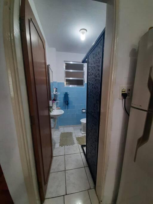 Kitnet A 20 Metros Da *